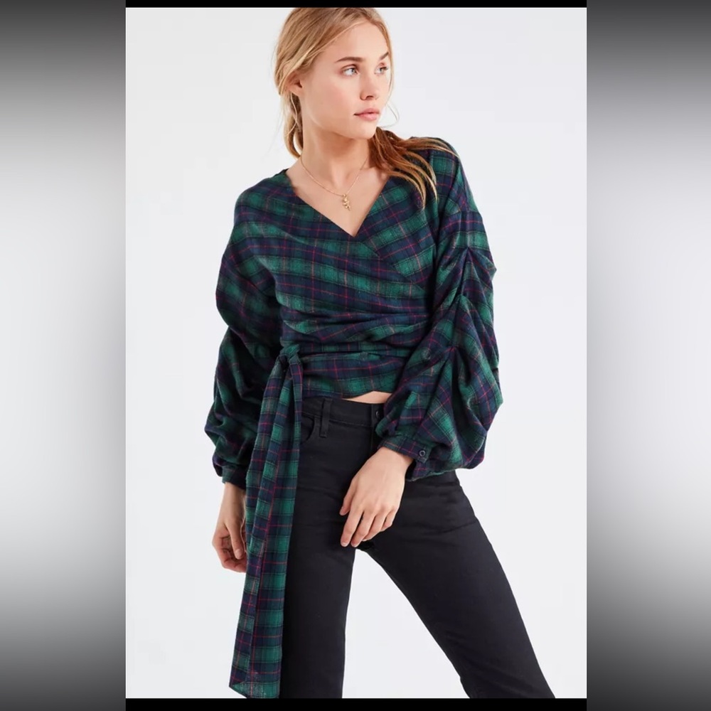 Old Urban outfitters plaid wide sleeve wrap top, cool details, size M